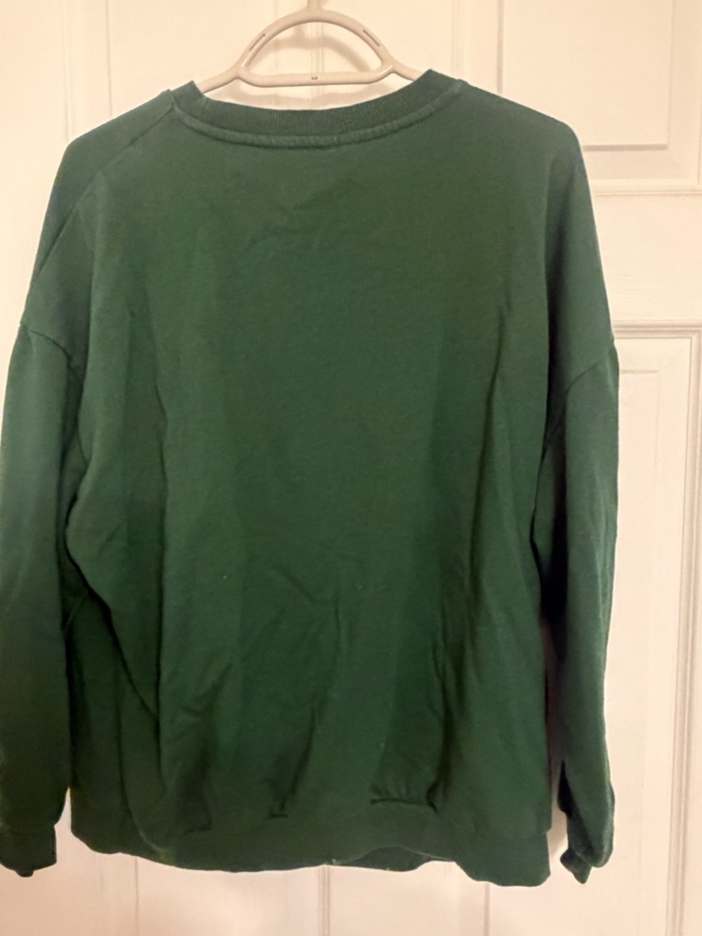Peanut's Snoopy Sweater - Picture 2 of 3